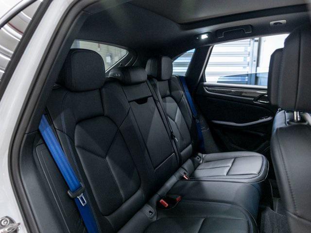 Photo of 2024 White Porsche Macan