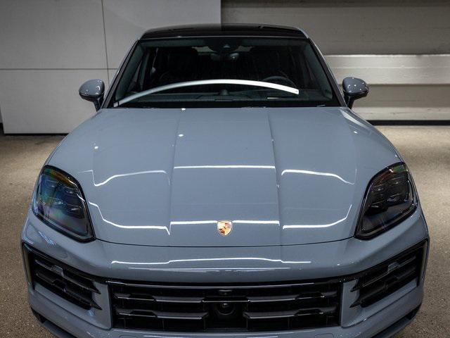 Photo of 2025 Grey Porsche Cayenne