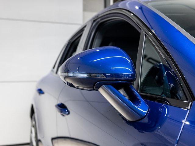 Photo of 2024 Gentian Blue Metallic Porsche Macan