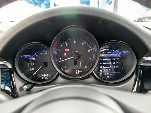 Photo of 2024 Gentian Blue Metallic Porsche Macan