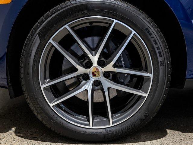 Photo of 2024 Gentian Blue Metallic Porsche Macan