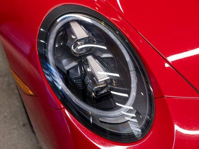 Photo of 2018 Red Porsche 911