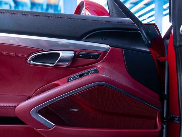 Photo of 2018 Red Porsche 911