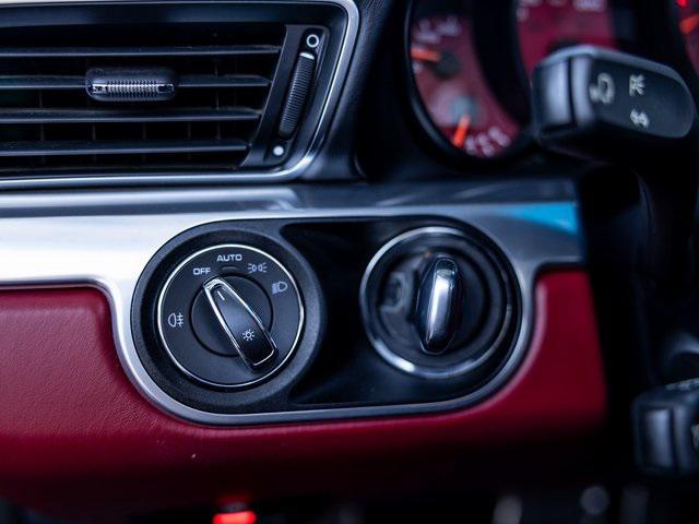 Photo of 2018 Red Porsche 911