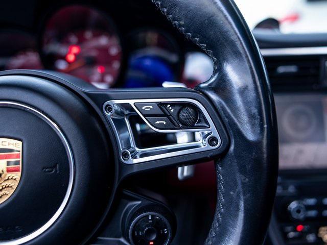 Photo of 2018 Red Porsche 911