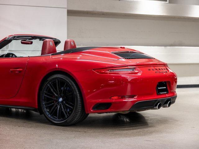 Photo of 2018 Red Porsche 911