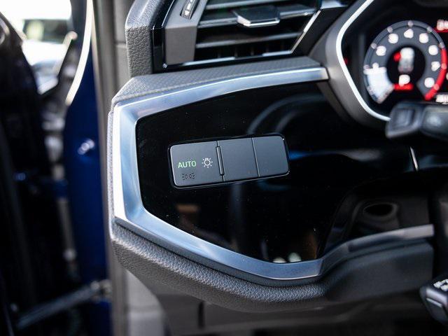 Photo of 2022 Blue Metallic Audi Q3