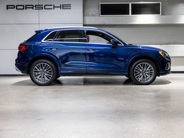 Photo of 2022 Blue Metallic Audi Q3