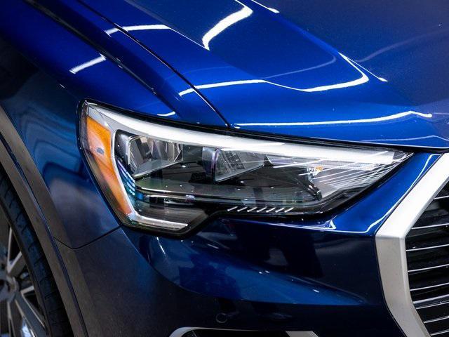 Photo of 2022 Blue Metallic Audi Q3