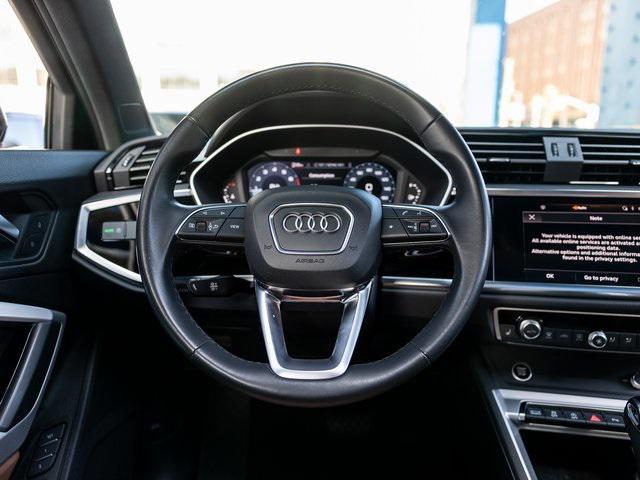 Photo of 2022 Blue Metallic Audi Q3