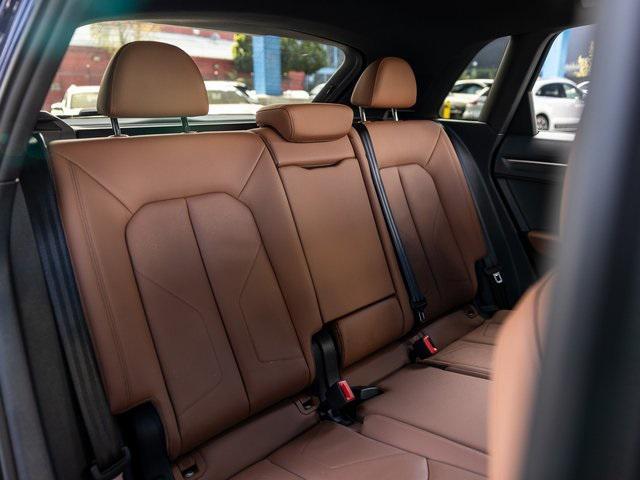 Photo of 2022 Blue Metallic Audi Q3