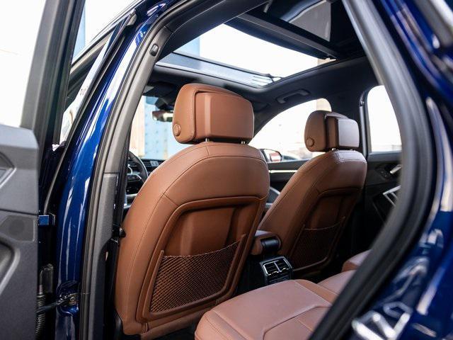 Photo of 2022 Blue Metallic Audi Q3