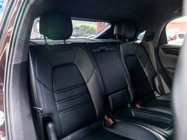 Photo of 2022 Black Porsche Cayenne