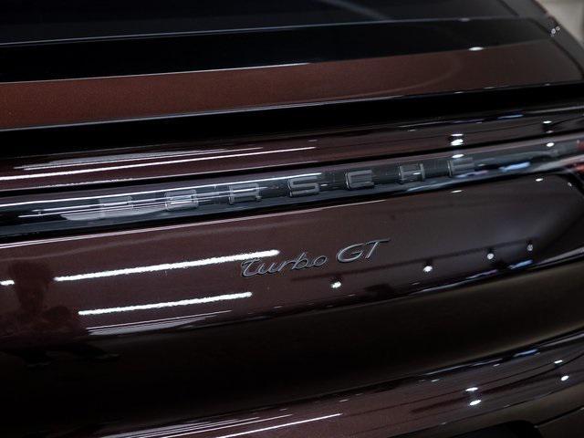 Photo of 2022 Black Porsche Cayenne