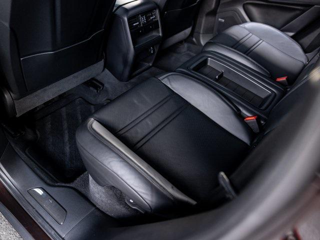 Photo of 2022 Black Porsche Cayenne