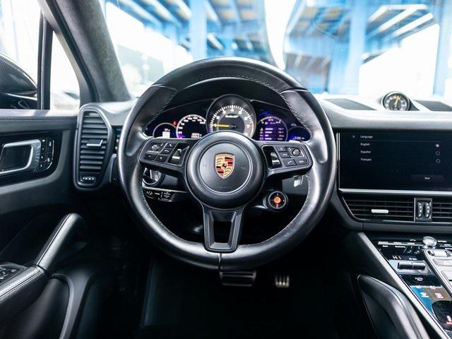 Photo of 2022 Black Porsche Cayenne