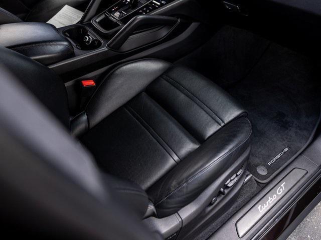 Photo of 2022 Black Porsche Cayenne
