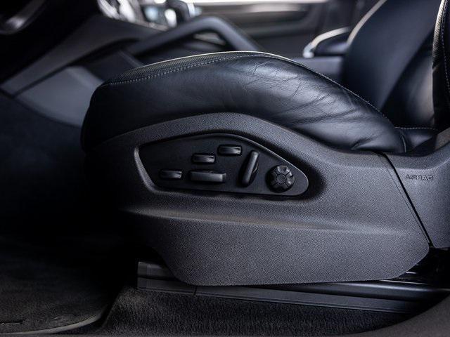 Photo of 2022 Black Porsche Cayenne