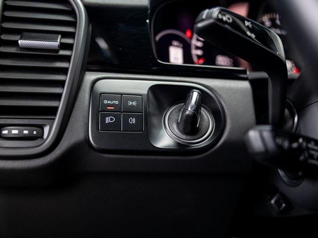 Photo of 2022 Black Porsche Cayenne