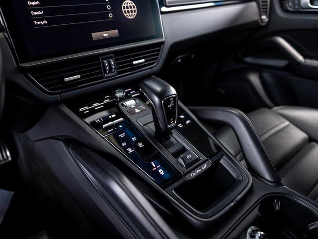 Photo of 2022 Black Porsche Cayenne