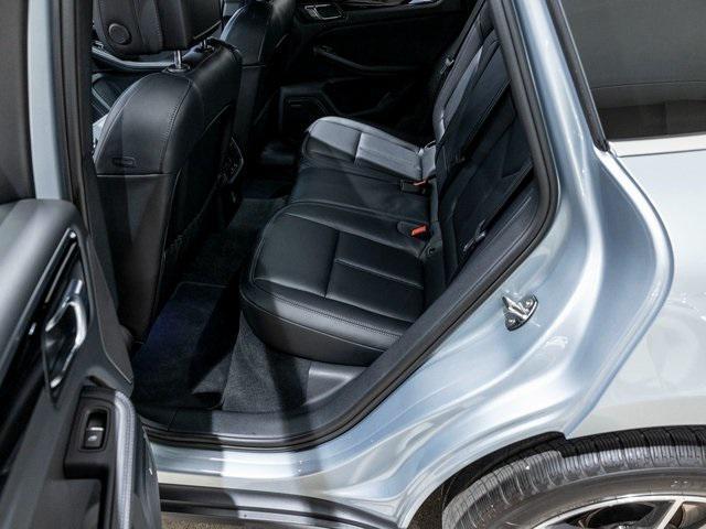 Photo of 2024 Dolomite Silver Metallic Porsche Macan