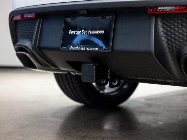 Photo of 2025 White Porsche Macan