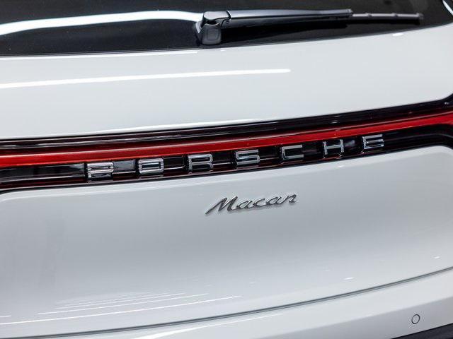 Photo of 2025 White Porsche Macan