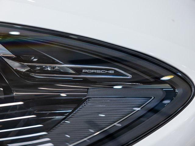 Photo of 2025 White Porsche Macan