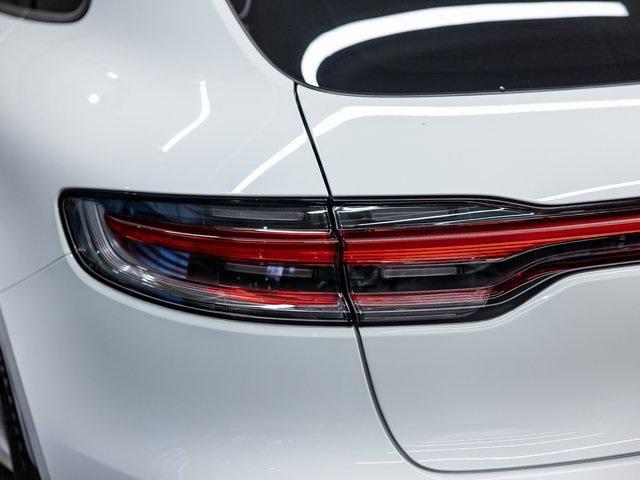 Photo of 2025 White Porsche Macan