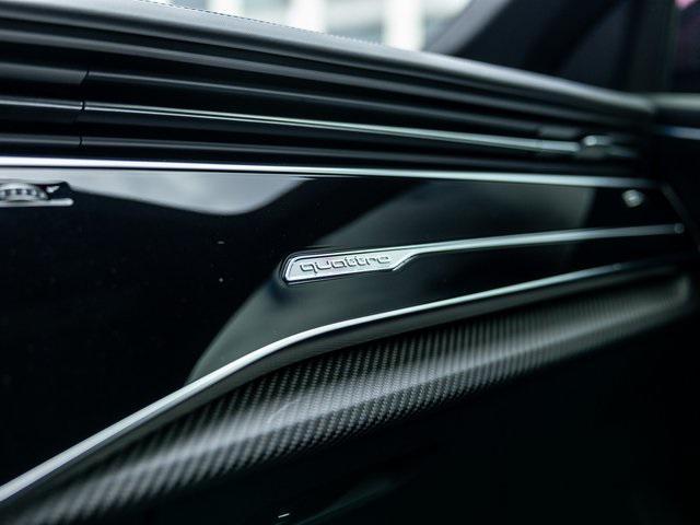 Photo of 2022 Black Metallic Audi RS Q8