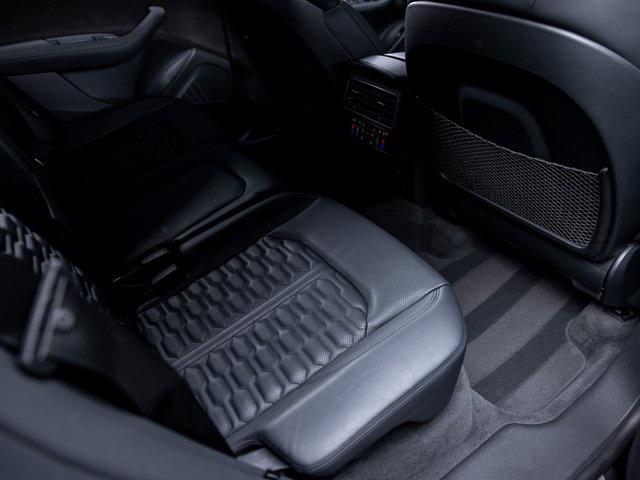 Photo of 2022 Black Metallic Audi RS Q8