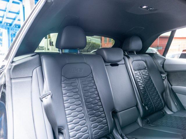 Photo of 2022 Black Metallic Audi RS Q8