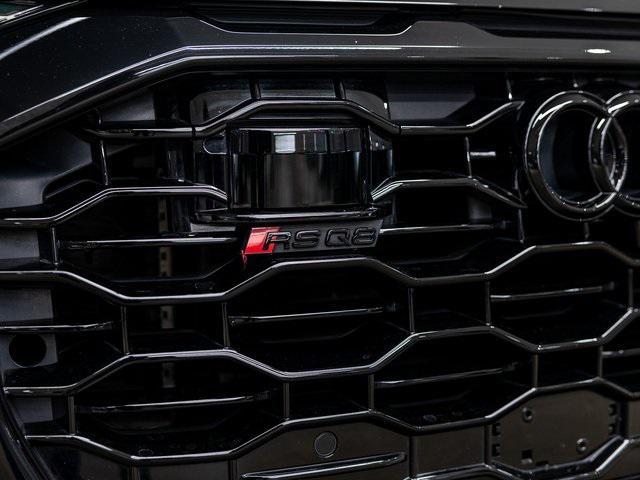 Photo of 2022 Black Metallic Audi RS Q8