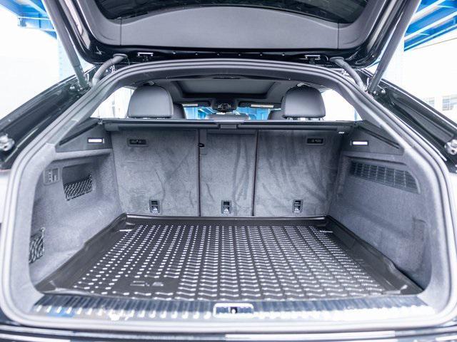 Photo of 2022 Black Metallic Audi RS Q8