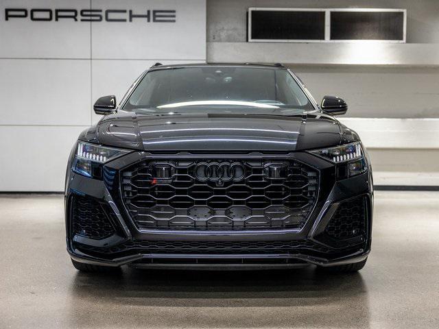 Photo of 2022 Black Metallic Audi RS Q8
