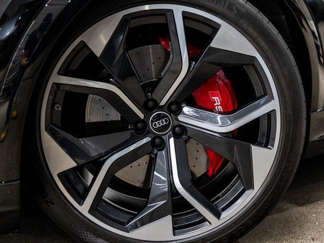 Photo of 2022 Black Metallic Audi RS Q8