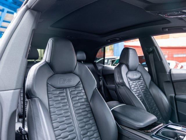 Photo of 2022 Black Metallic Audi RS Q8