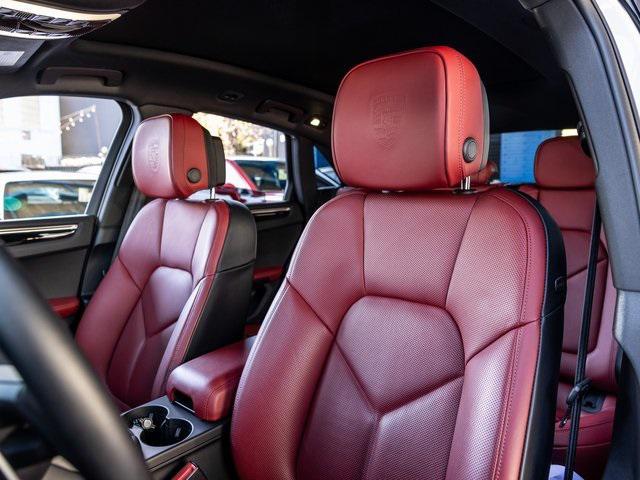 Photo of 2024 Carrara White Metallic Porsche Macan