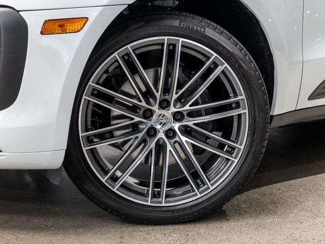 Photo of 2024 Carrara White Metallic Porsche Macan