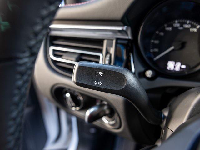 Photo of 2024 Carrara White Metallic Porsche Macan