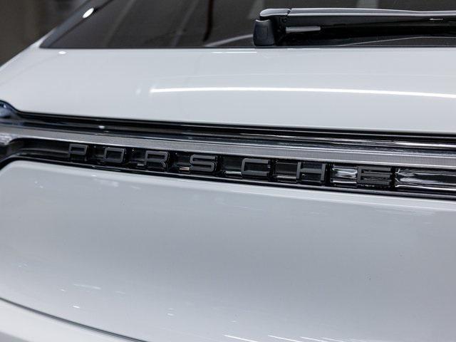 Photo of 2024 Carrara White Metallic Porsche Macan