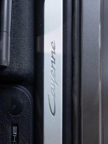 Photo of 2024 Quartzite Grey Metallic Porsche Cayenne