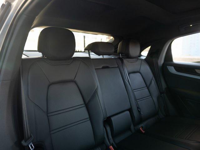 Photo of 2024 Quartzite Grey Metallic Porsche Cayenne