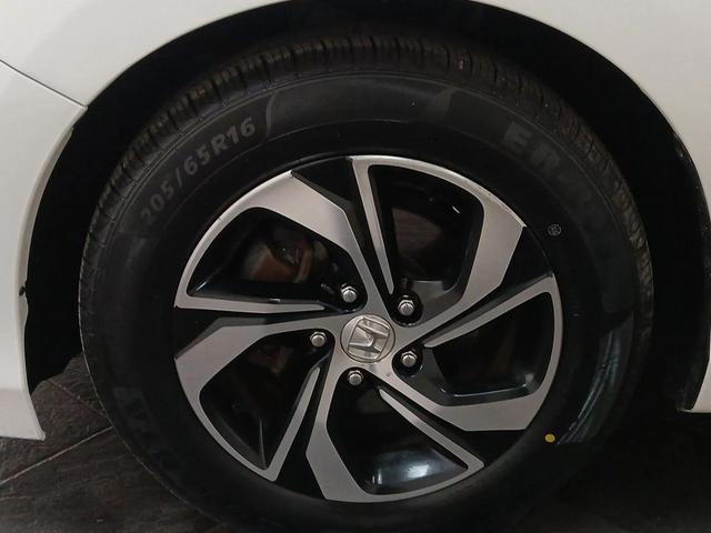 Photo of 2017 White Orchid Pearl Honda Accord