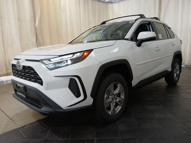 Photo of 2025 Ice Cap Toyota RAV4