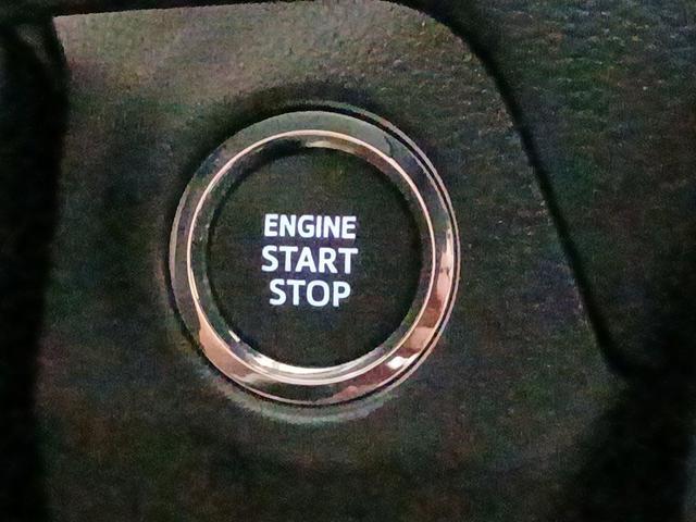Photo of 2025 Ice Cap Toyota RAV4
