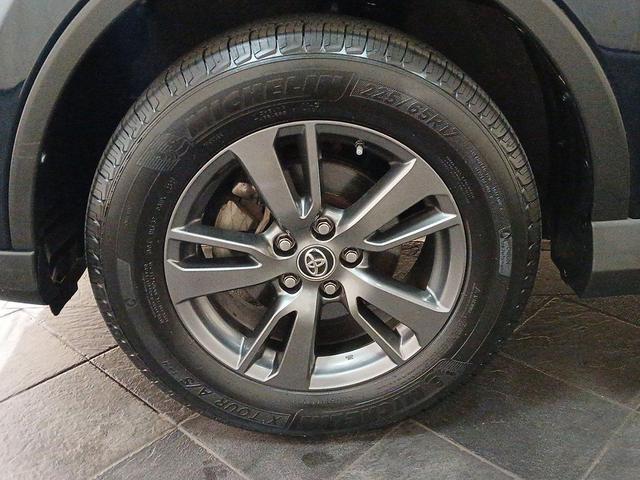 Photo of 2018 Black Toyota RAV4