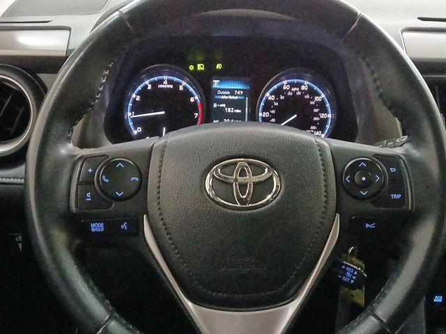 Photo of 2018 Black Toyota RAV4
