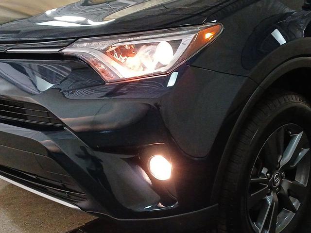 Photo of 2018 Black Toyota RAV4