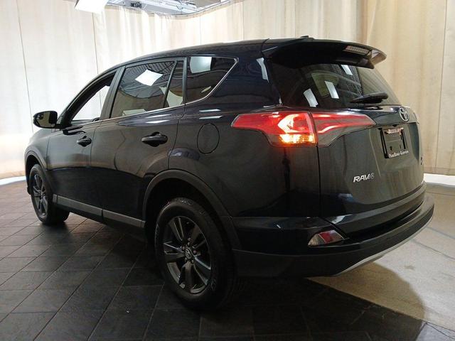 Photo of 2018 Black Toyota RAV4